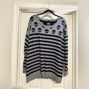 Hot Topic Gray and Black Striped Skull Sweater